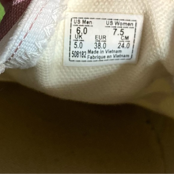 Women’s 7.5 Pink Checkered Slip on Vans. - Picture 3 of 4